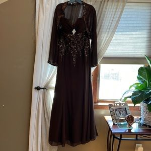 La perle mother of the bride dress
